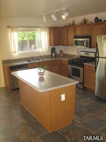 3513 N Sierra Falls Place