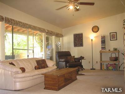 878 E Mitchell Drive