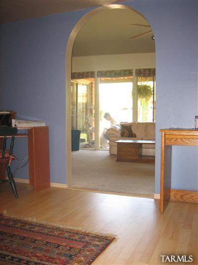 878 E Mitchell Drive