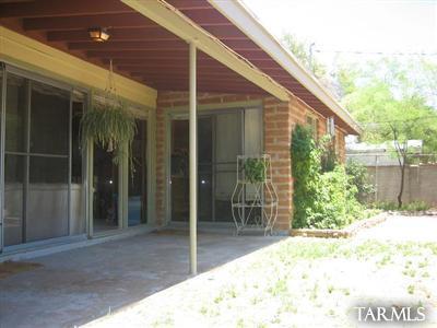 878 E Mitchell Drive