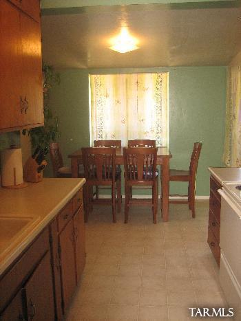 878 E Mitchell Drive