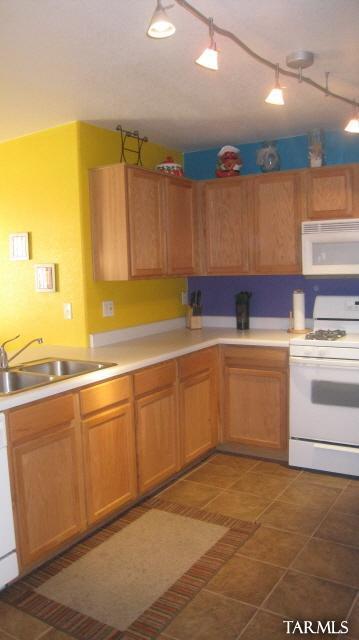 2222 W Roundwood Place