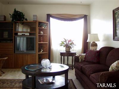 1216 W Wheatridge Drive