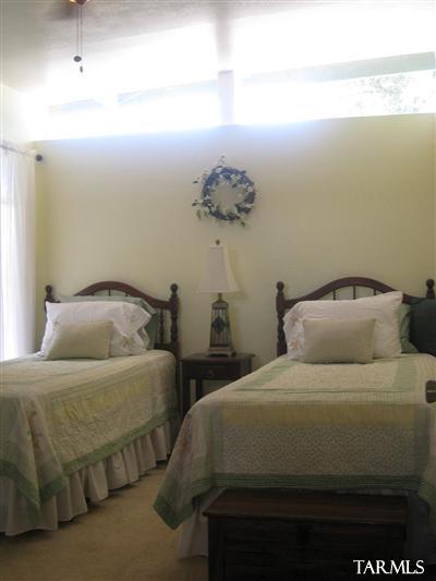 1216 W Wheatridge Drive