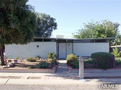 1216 W Wheatridge Drive