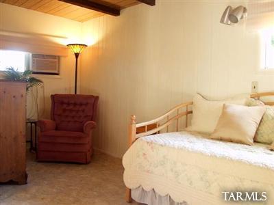 1216 W Wheatridge Drive