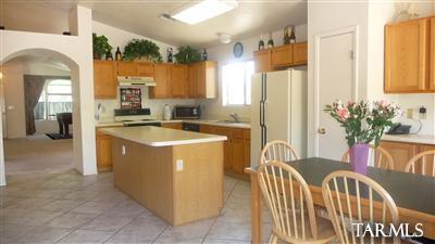 1570 N Blacklawn Avenue