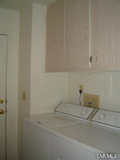 1570 N Blacklawn Avenue