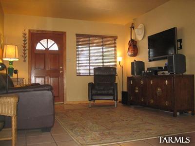 2731 N Warren Avenue