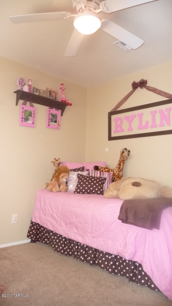 2825 W Simplicity Drive