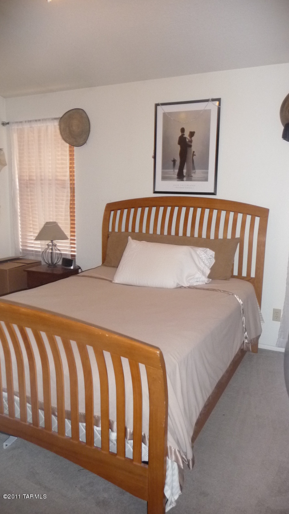 1398 N Amberbrooke Avenue