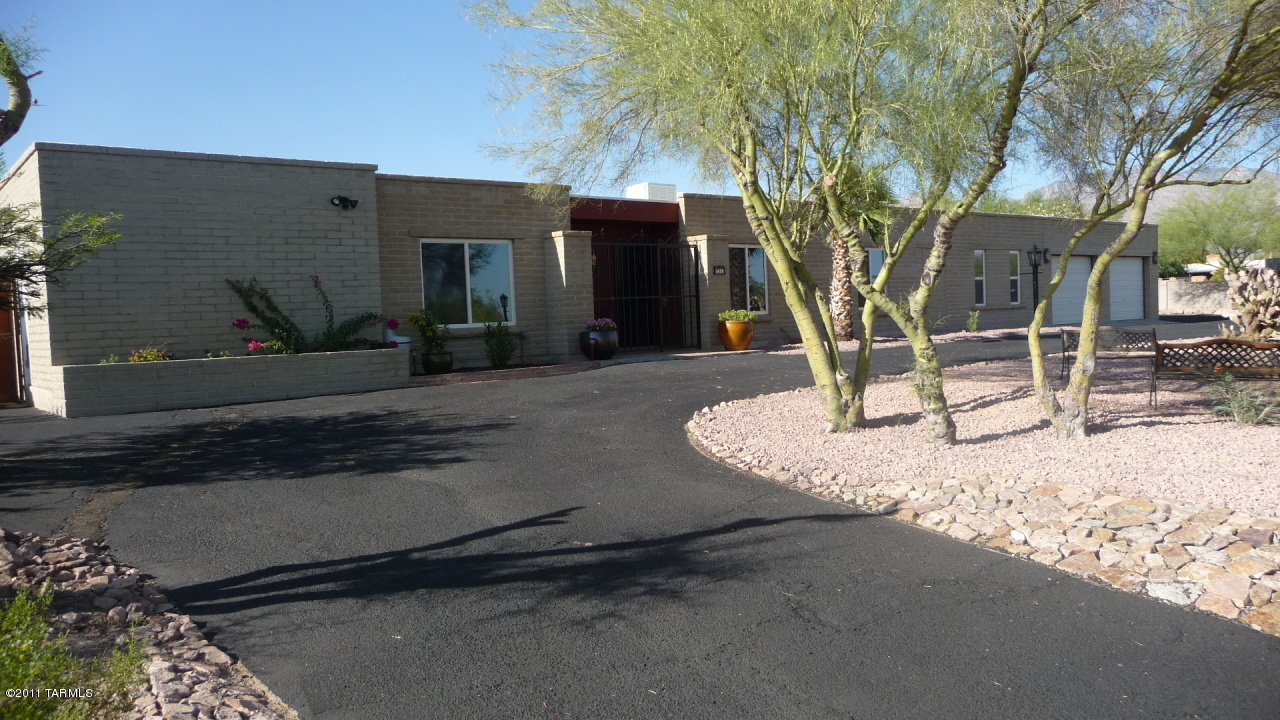 1620 W Montebella Drive