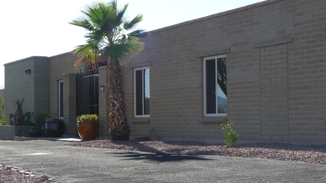 1620 W Montebella Drive