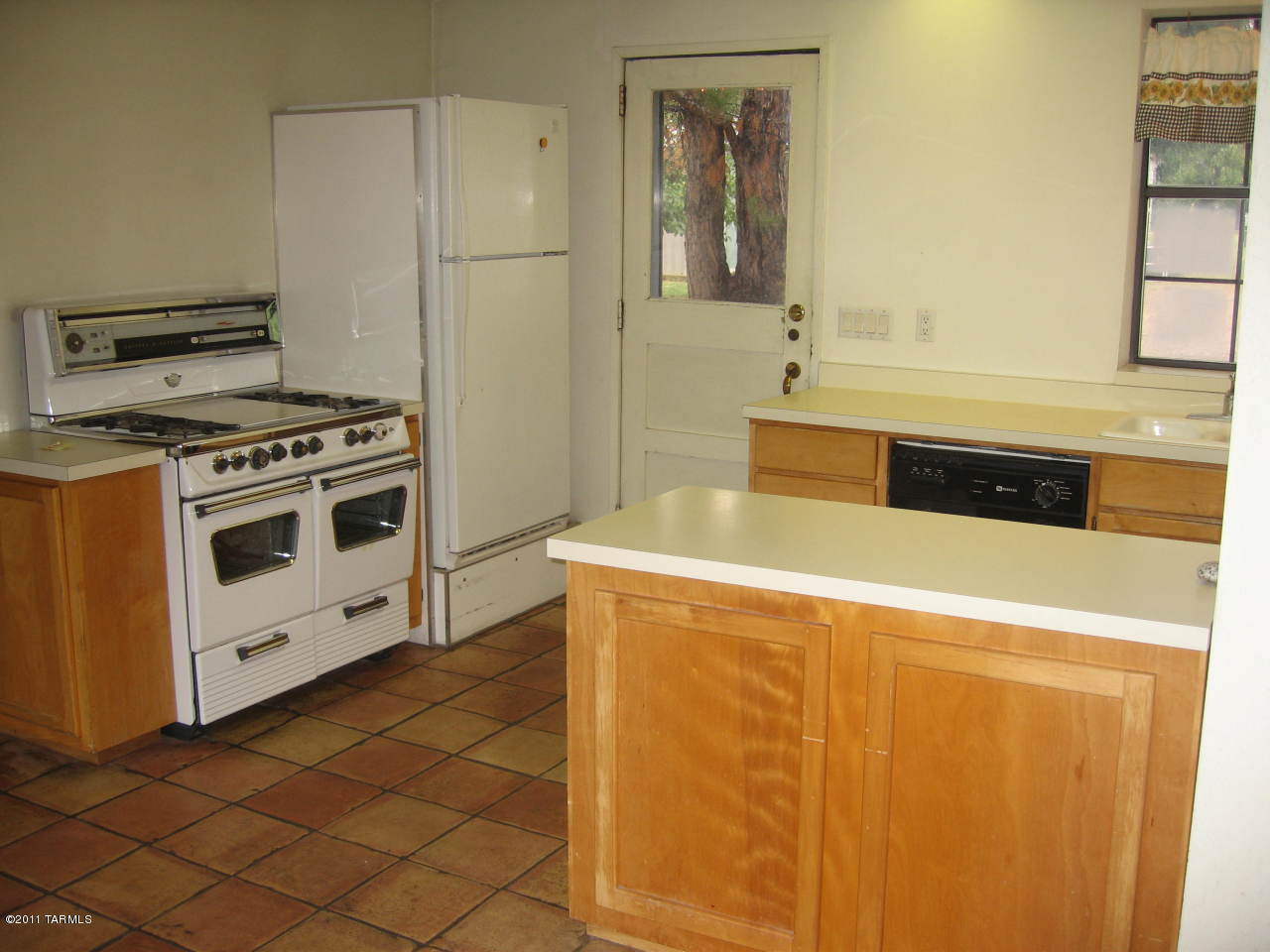 16225 N Forecastle Avenue