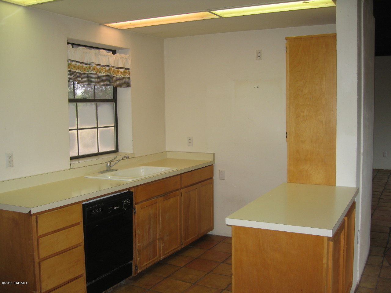 16225 N Forecastle Avenue