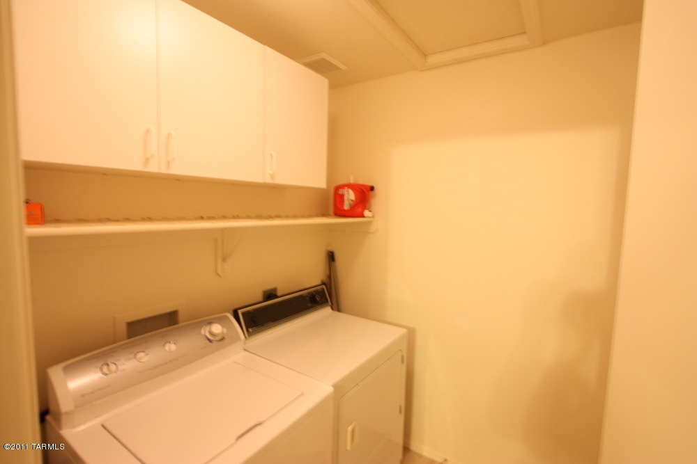 7812 S Placita Senora Maria