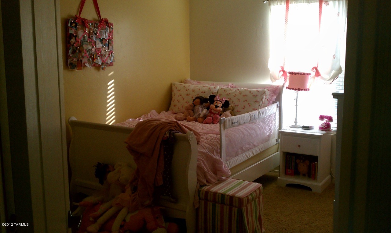 3224 N Rambling Creek Place