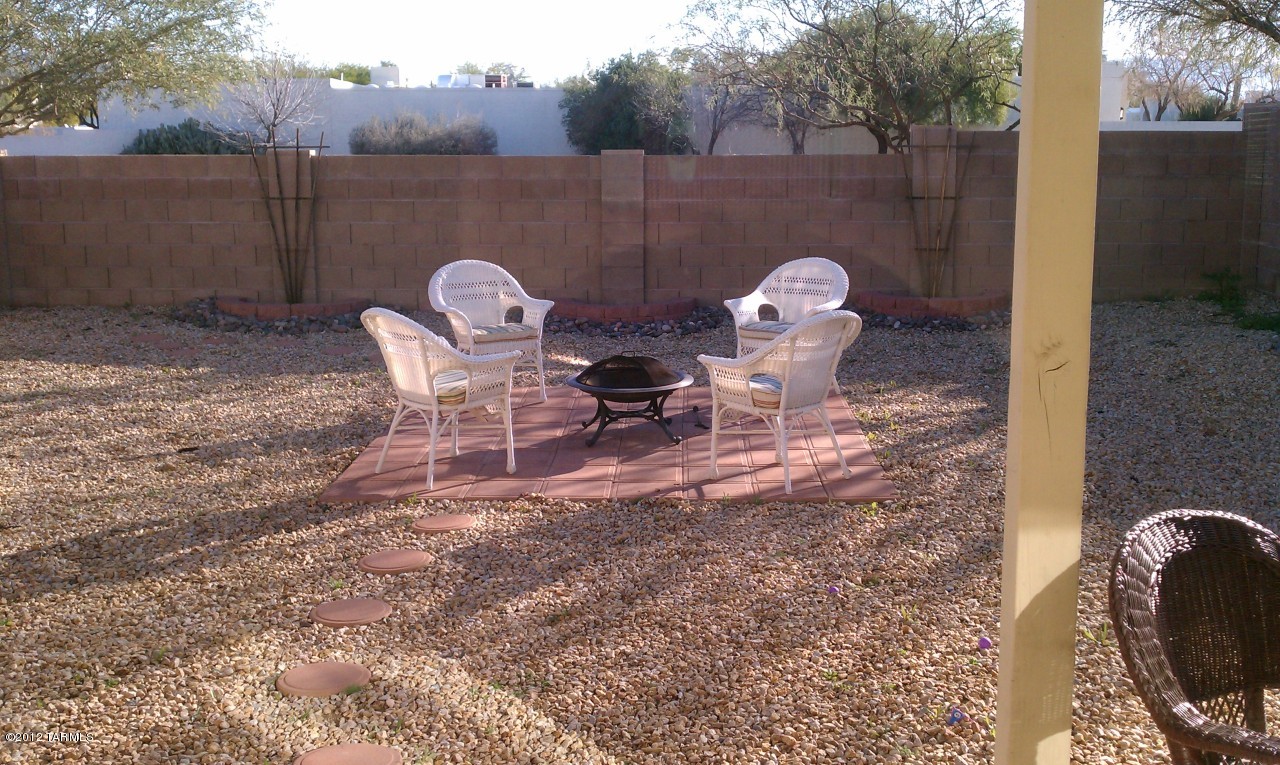 3224 N Rambling Creek Place