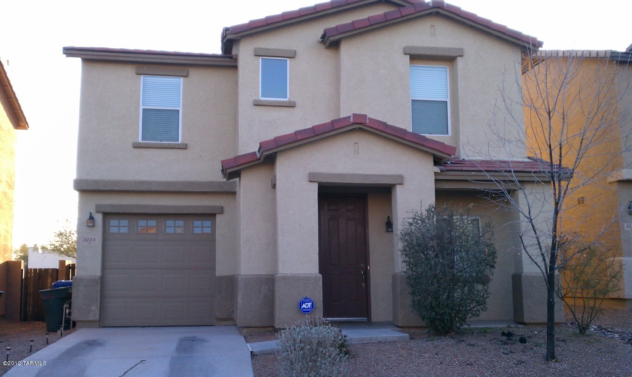 3224 N Rambling Creek Place