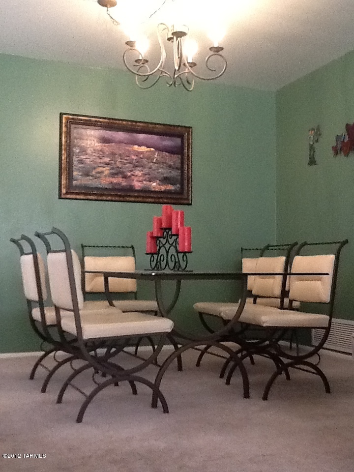 720 W Linda Vista Boulevard