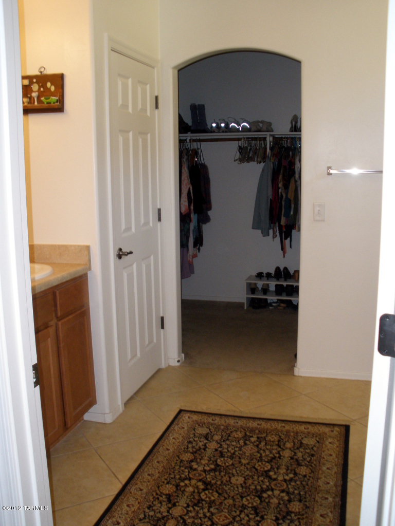 6801 S Avenida Del Abrazo