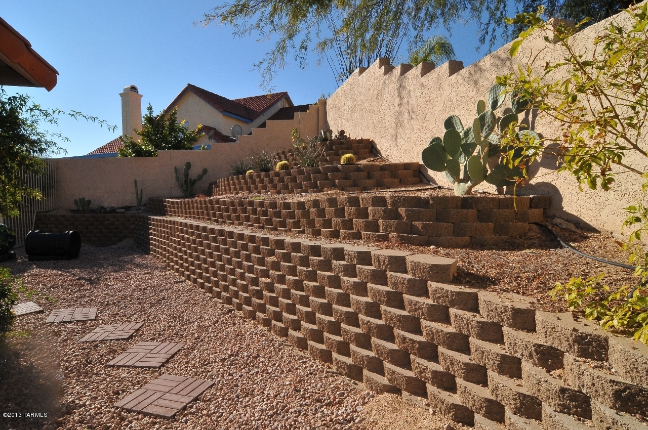 10925 N Saint Georges Loop