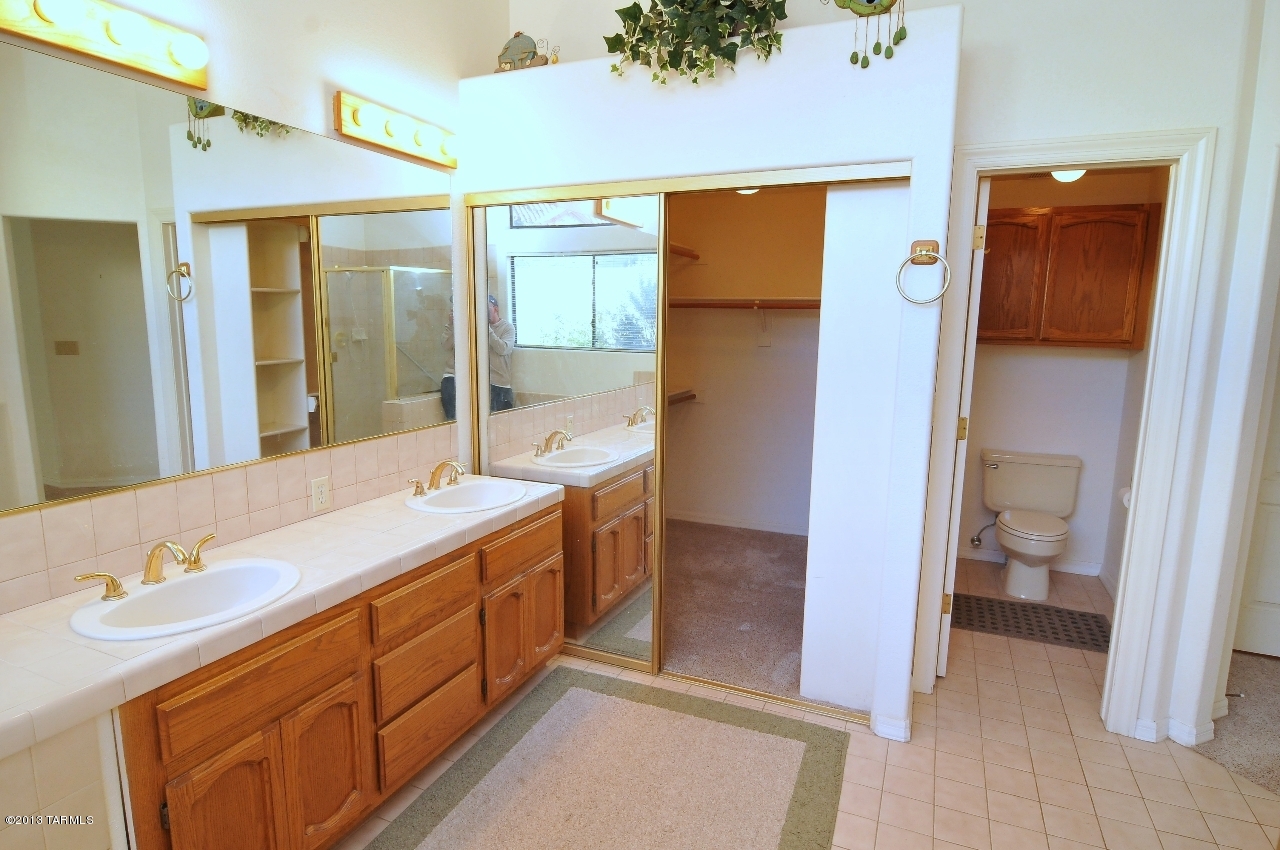 10925 N Saint Georges Loop