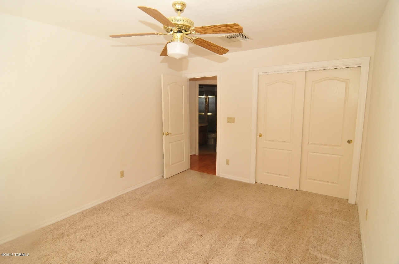 10925 N Saint Georges Loop