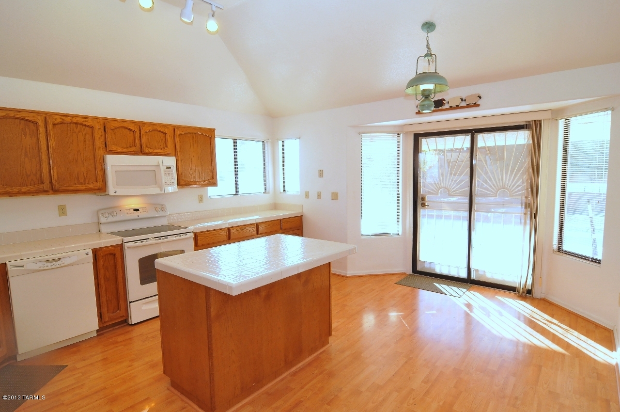 10925 N Saint Georges Loop