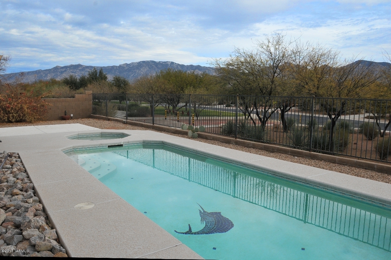 13121 N Tanner Robert Drive