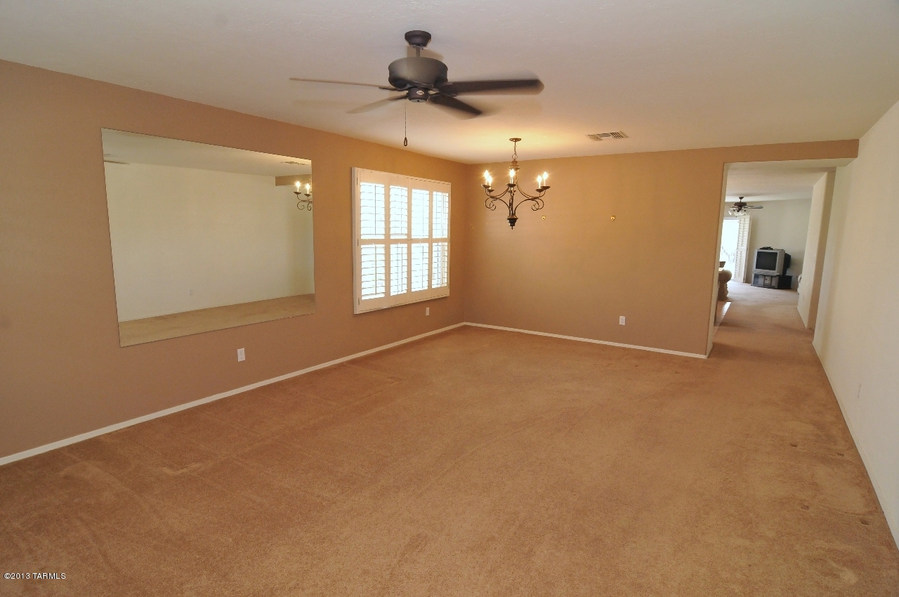 13121 N Tanner Robert Drive