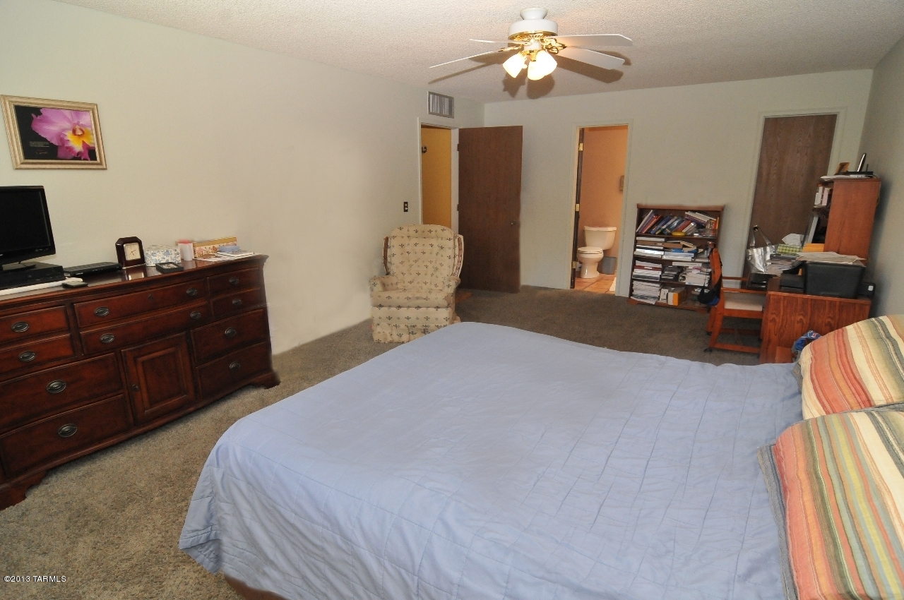 4501 N Tortolita Road