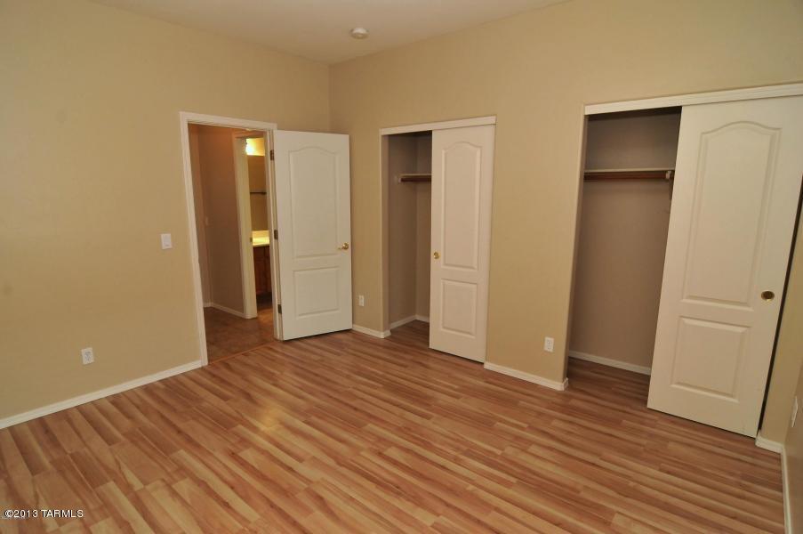 60224 E Greystone Drive