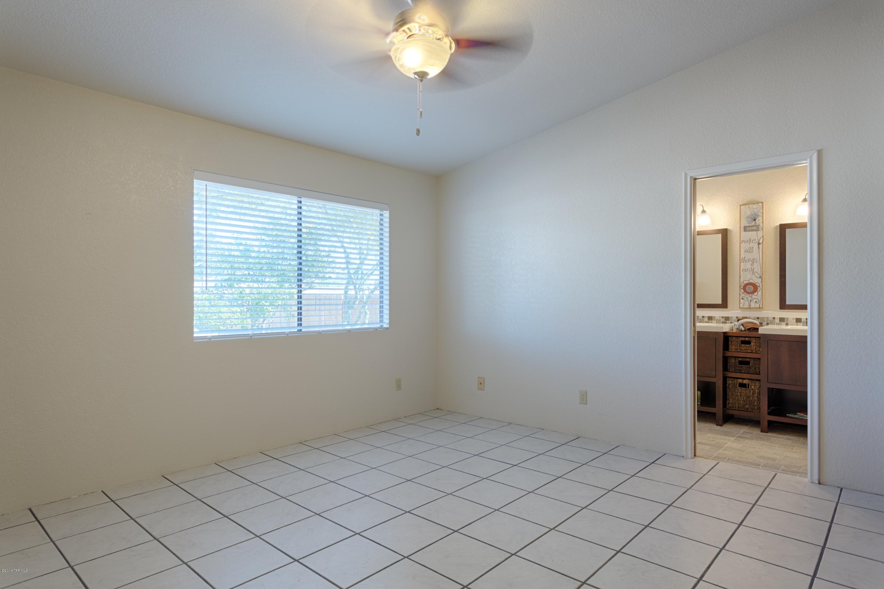 5560 N Baybrook Road