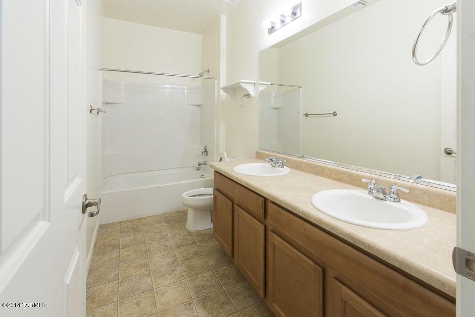 3307 S Lakeside Ridge Loop