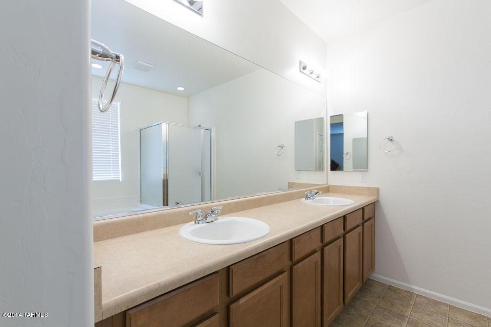 3307 S Lakeside Ridge Loop