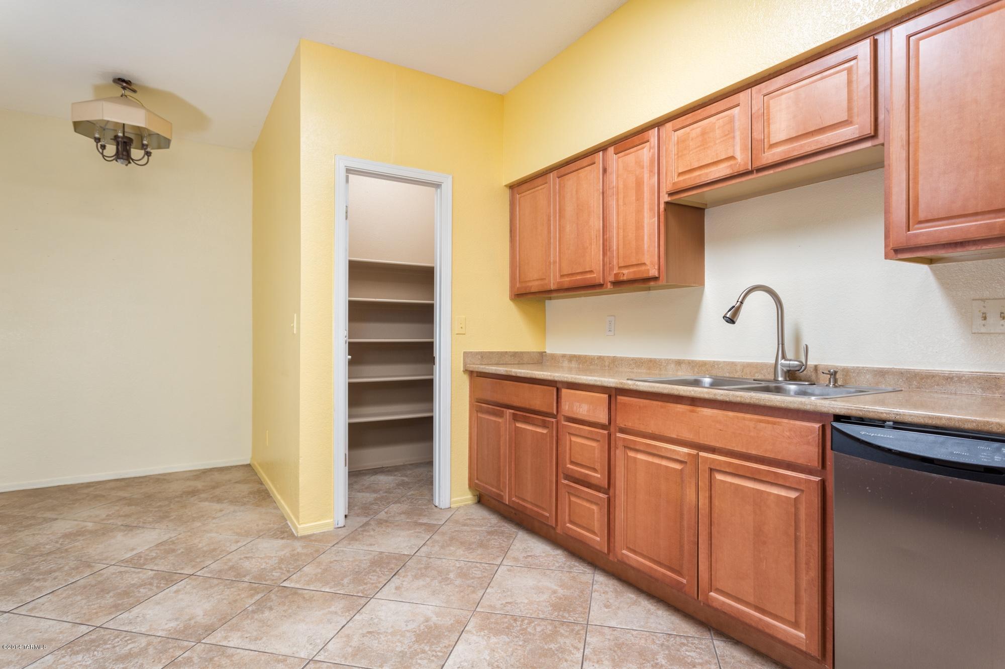 1747 S Thaxton Drive