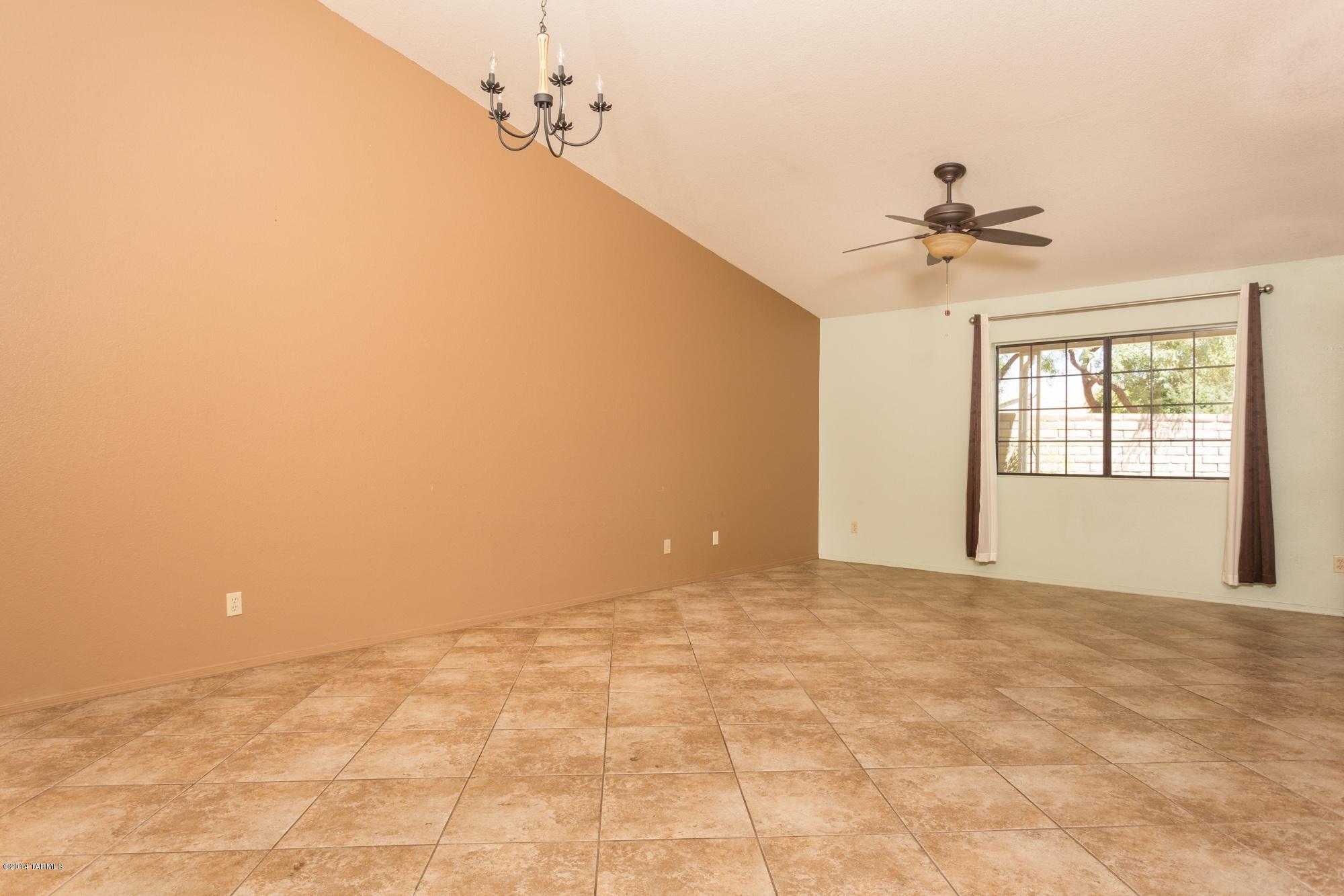 1747 S Thaxton Drive