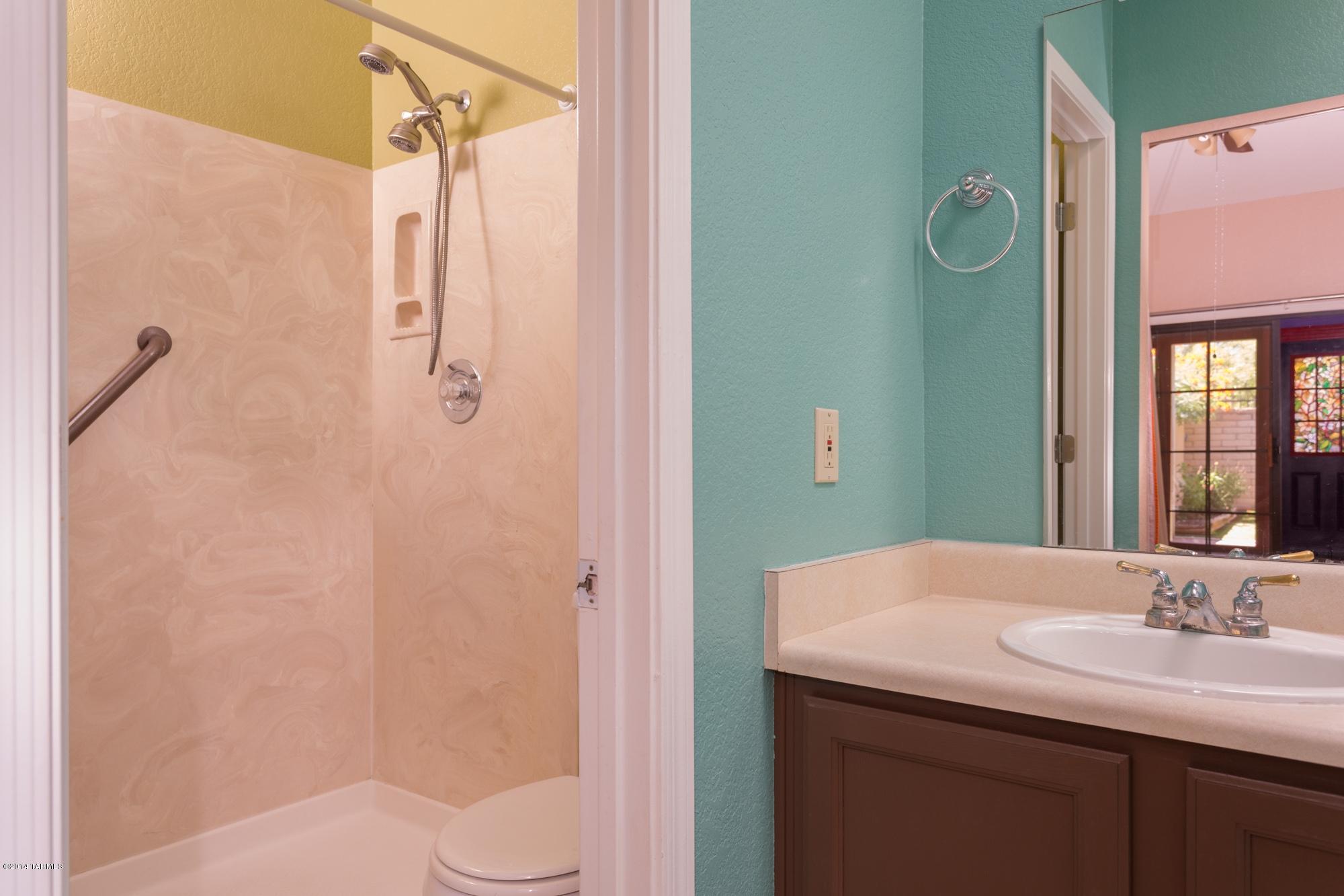 1747 S Thaxton Drive