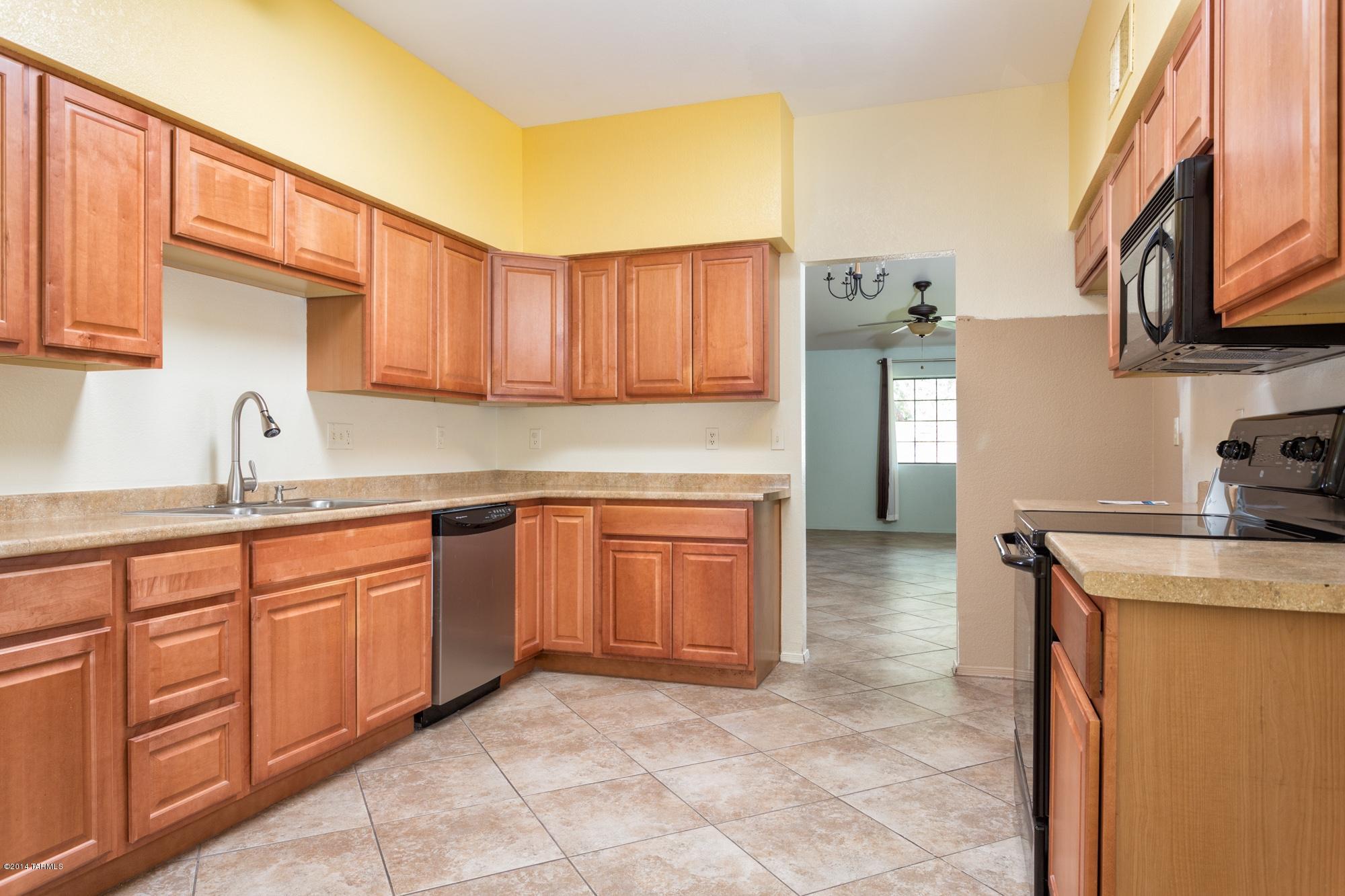 1747 S Thaxton Drive