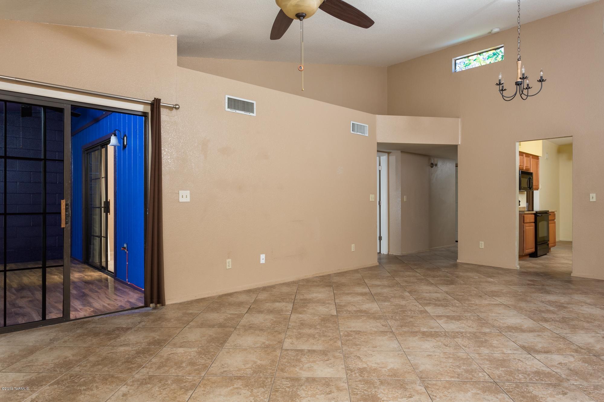 1747 S Thaxton Drive