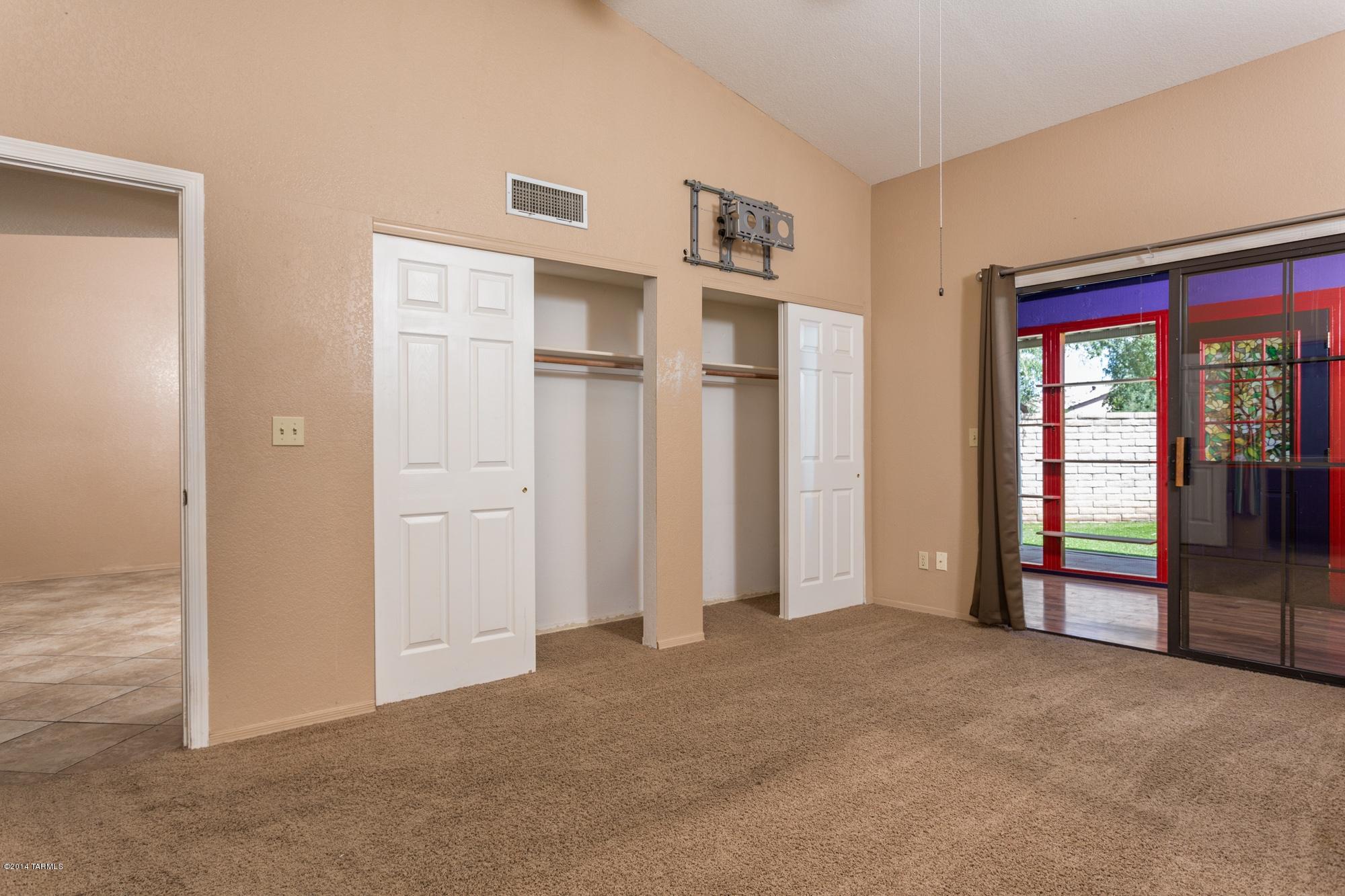 1747 S Thaxton Drive