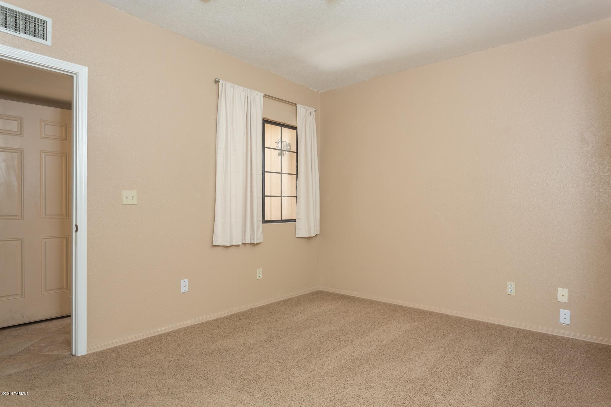 1747 S Thaxton Drive