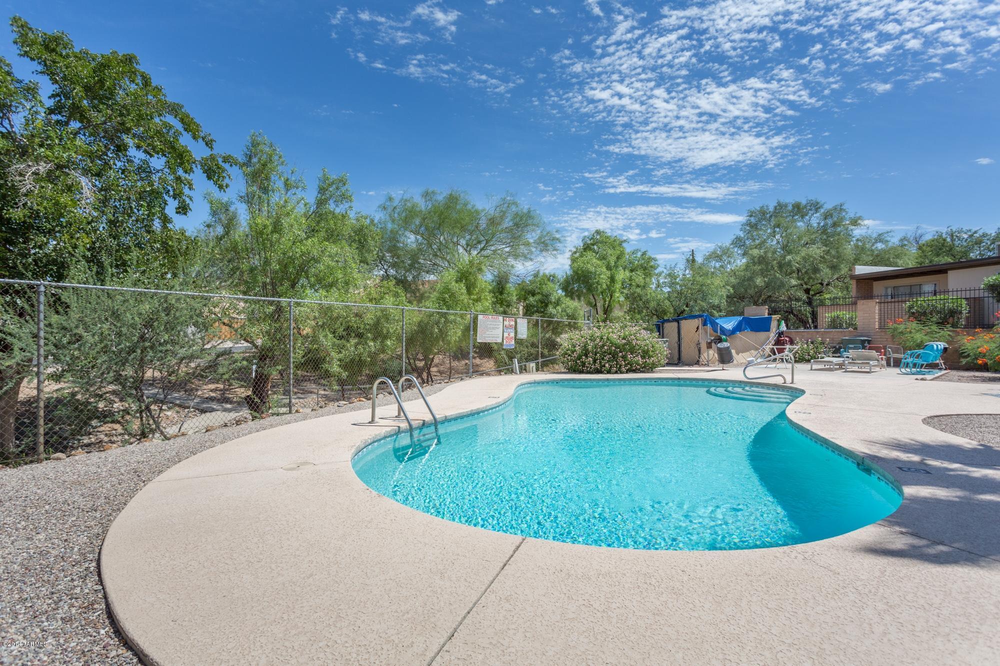 1747 S Thaxton Drive