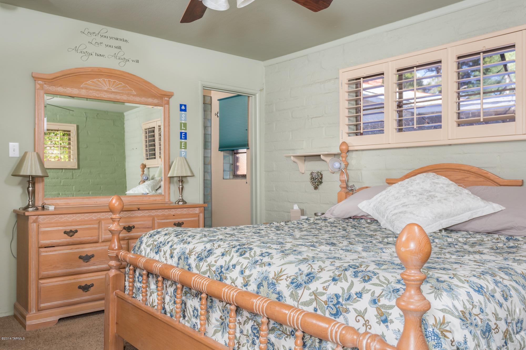 3357 N Christmas Avenue