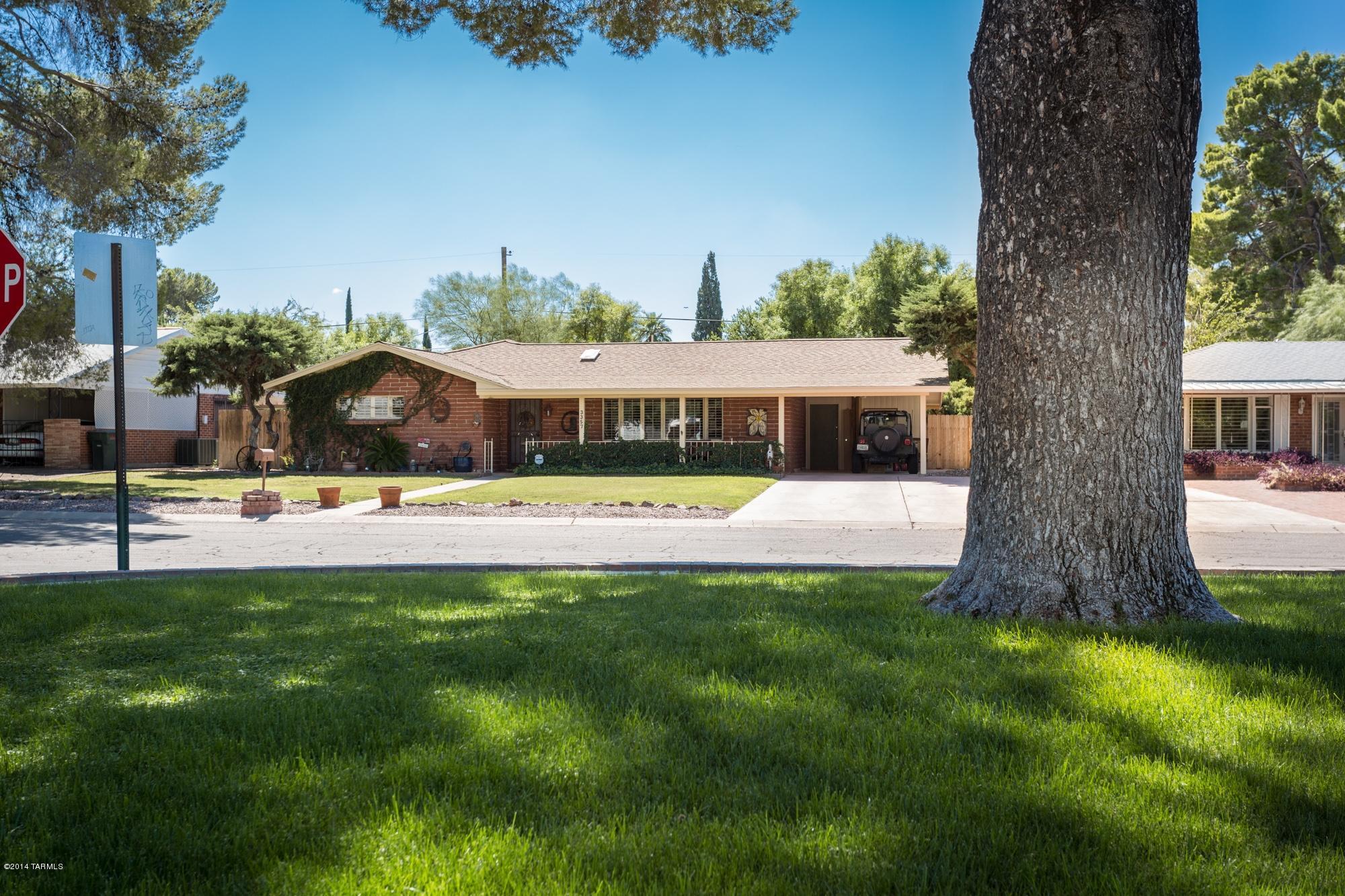 3357 N Christmas Avenue