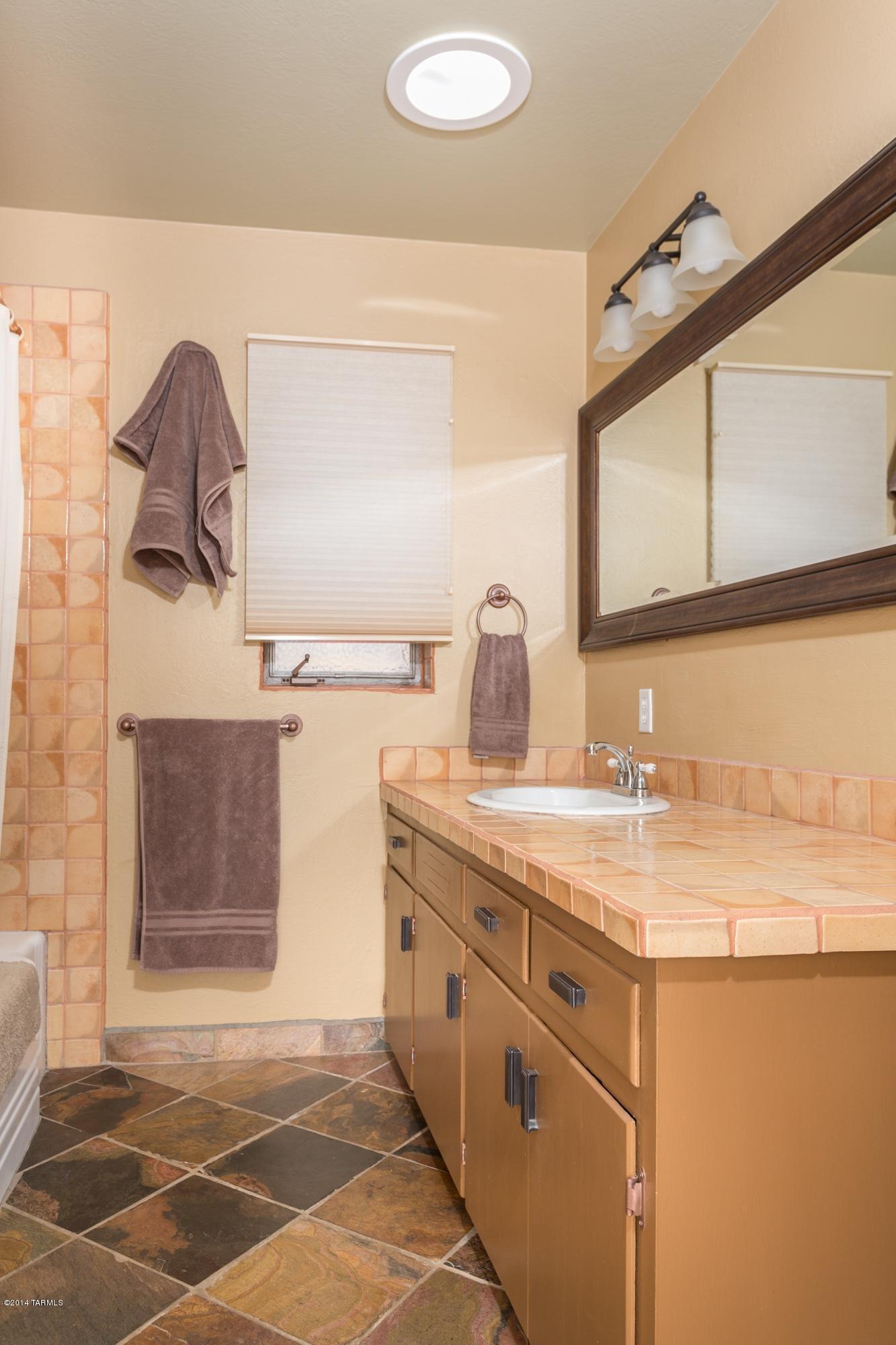 3357 N Christmas Avenue