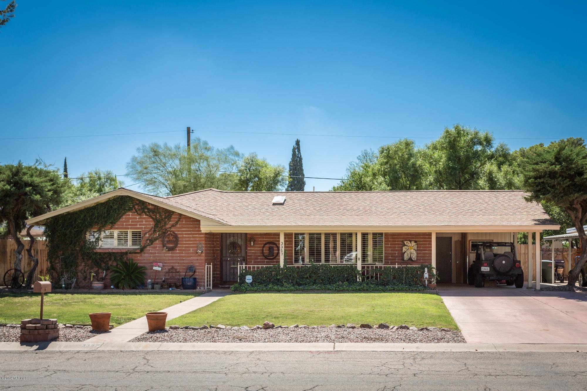 3357 N Christmas Avenue