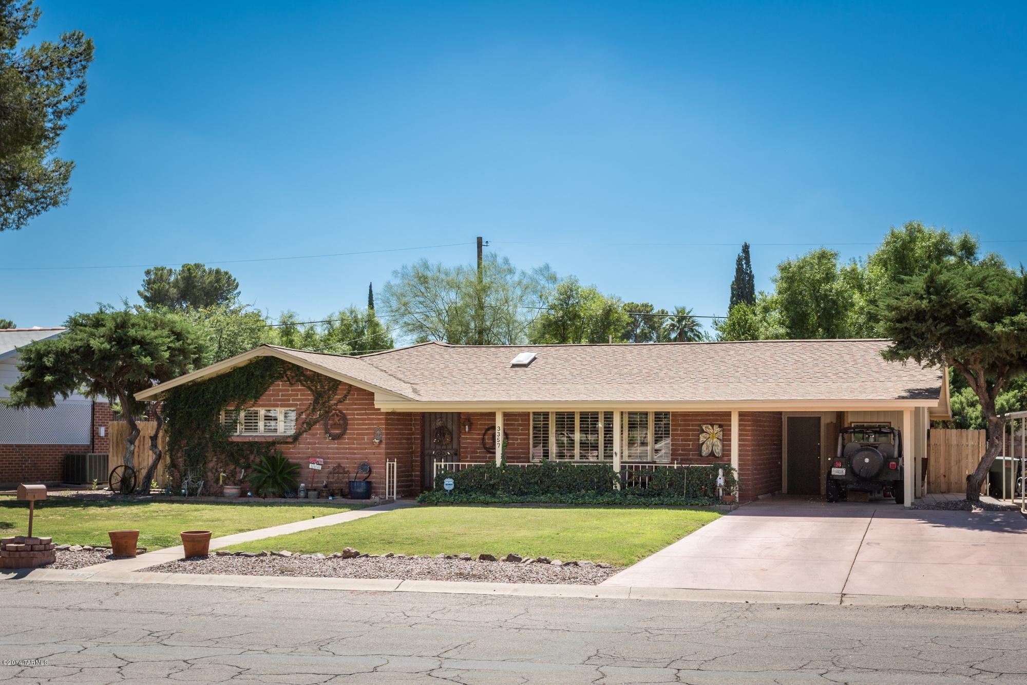 3357 N Christmas Avenue