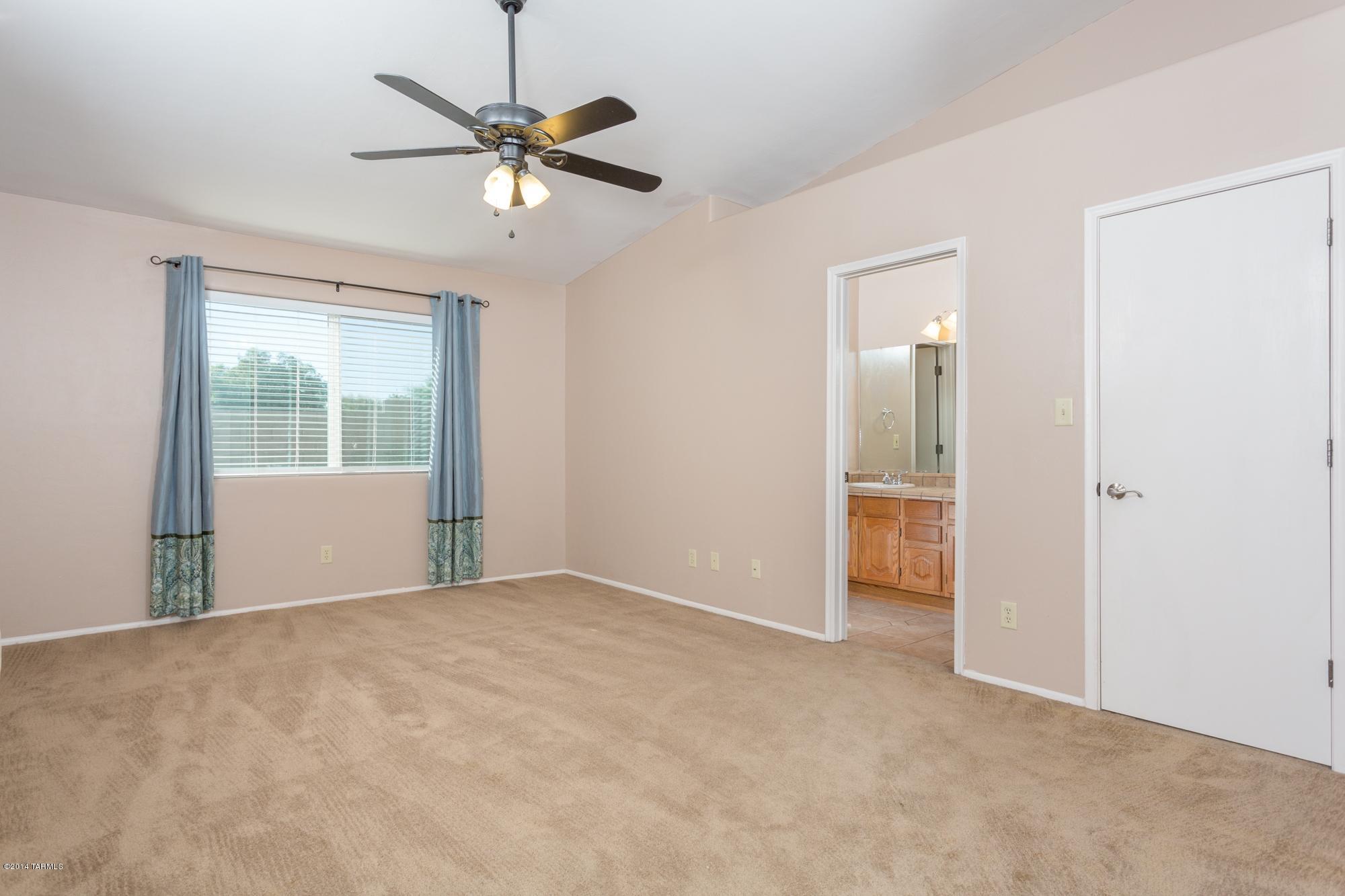 9725 N Sherbrooke Street